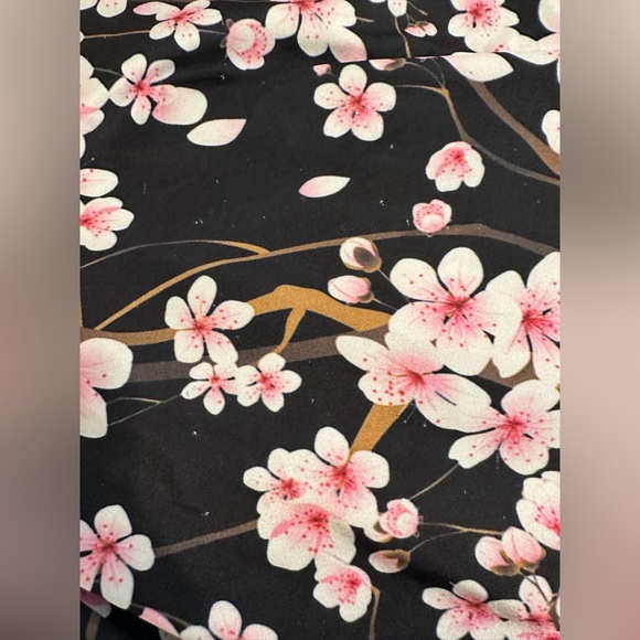 Casual Mini Stretch Waist Flared Cherry
Blossom Pleated Skater Skirt - Picture 3 of 3